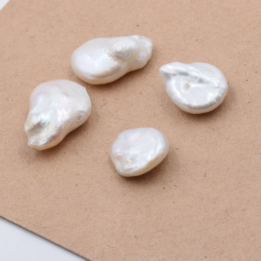 Freshwater pearls irregular white flat bead 12-20mm (4)