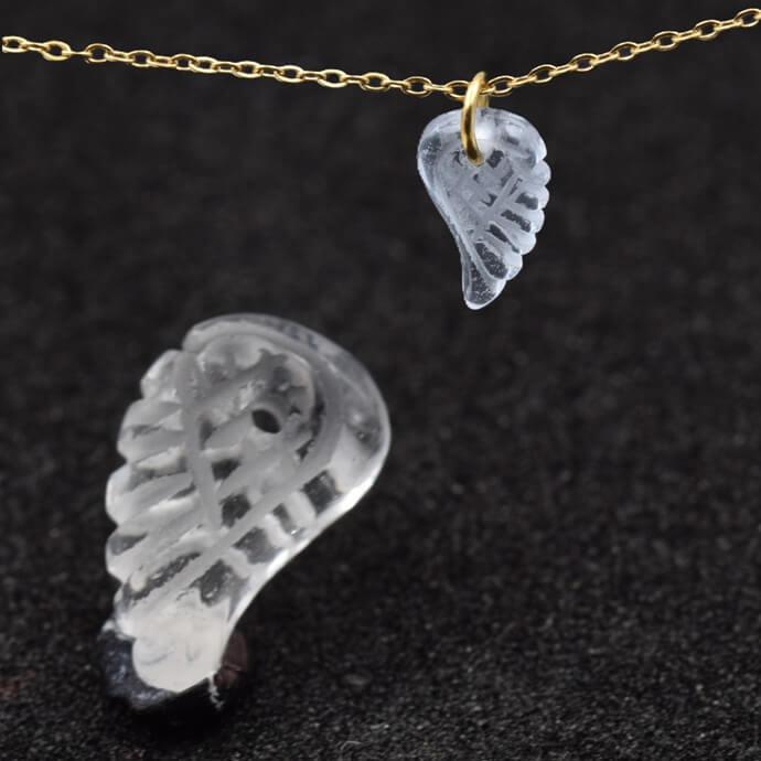 Rock crystal wing pendant 13-16x8mm - Hole: 0.9mm (1)