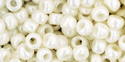 cc122 - Toho beads 6/0 opaque lustered navajo white (10g)
