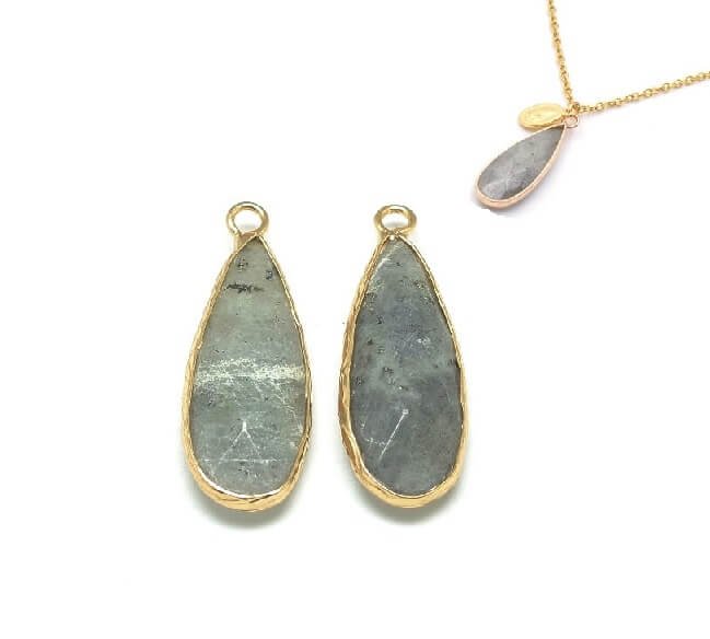 Labradorite drop Pendant, with Golden Brass 32x11mm (1)