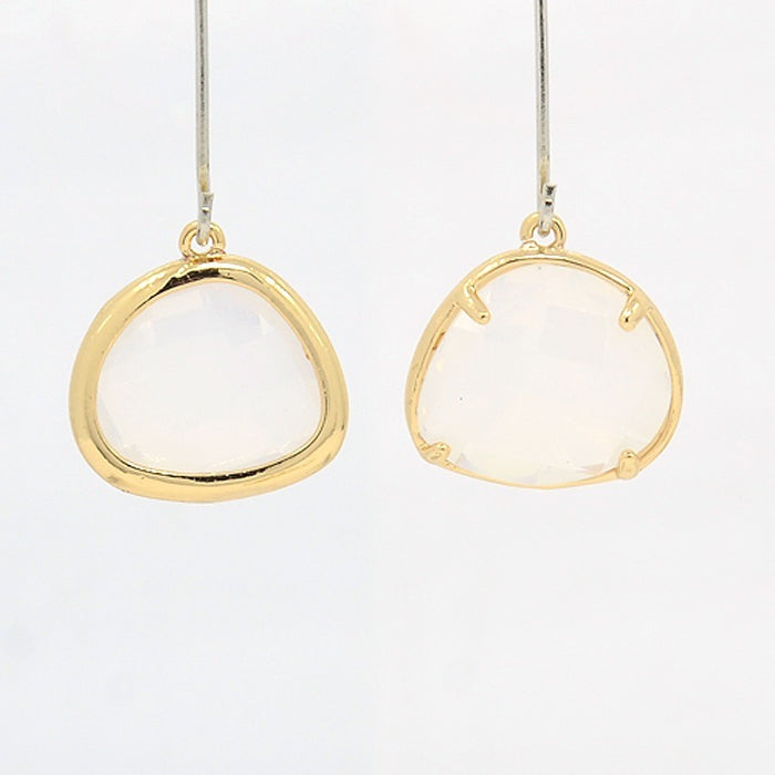 Milky white glass with gold setting 15mm (1)