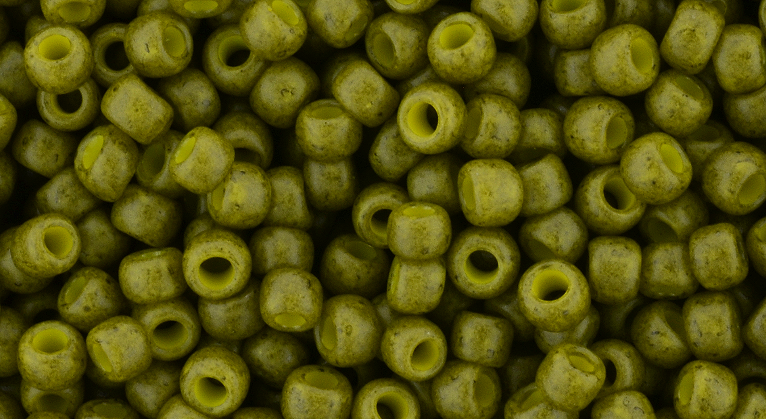 cc2601F - Toho beads 8/0 semi glazed Olive (10g)