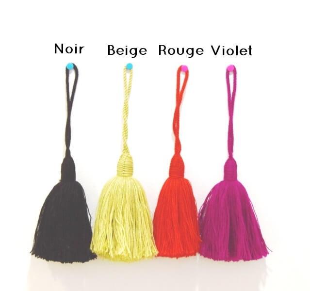 Grand pompon 16cm laine ROUGE (1) corde de 14 cm pour l'attacher ou vous voulez