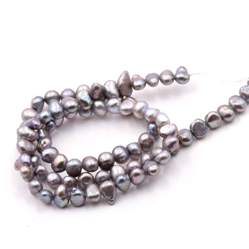 Freshwater pearl nugget dark gray iridescent 5-6mm (1strand- 40cm)