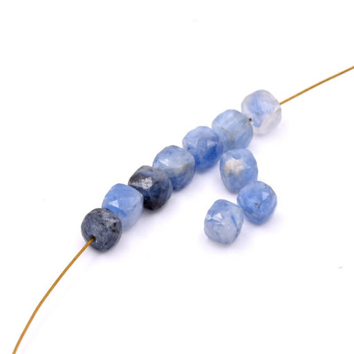 Buy Blue kyanite faceted cube beads - 4mm - hole: 1mm (10)