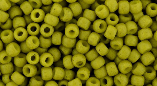 cc2600F - Toho beads 8/0 semi glazed Lemongrass (10g)