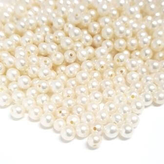 Freshwater pearl half drilled White 3mm (2)