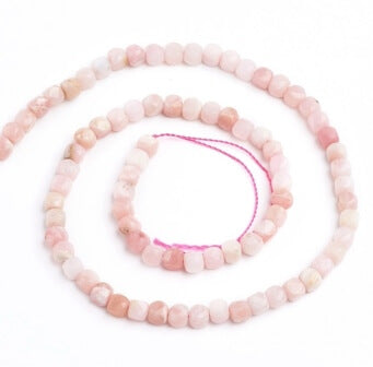 Cube facetted beads Pink Opal 4mm hole: 0.6mm (10)